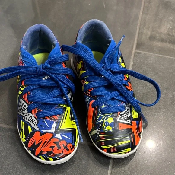 Nemeziz Messi addidas soccer shoes- Blue, Yellow, Red - Picture 3 of 17